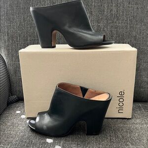 Nicole Elegant Black Leather Mules